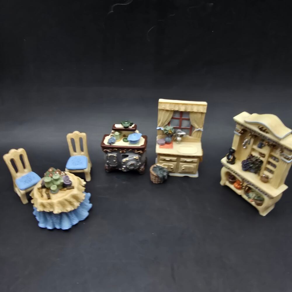 Avon 2001 Kitchen Doll House Furniture Victorian Memories Miniature Collectibles - Picture 2 of 9